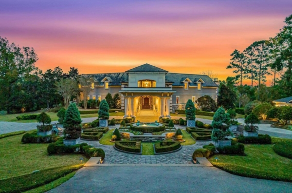 Luxurious Lakeside Estate in South Carolina Offered at $7.65 Million