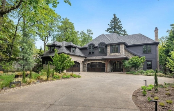 Oregon’s Magnificent Homes Merge Old World Charm with Modern Opulence, Offered at $3.65 Million