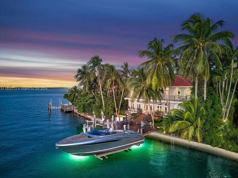 Prestigious $22.8 Million Waterfront Estate with Unparalleled Bay Views on Venetian Islands, Miami Beach