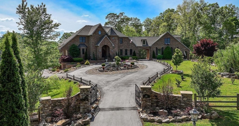 Serene Splendor: Tennessee Waterfront Estate Offers Majestic Views for $2,175,000