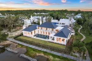 $12.5 Million Bayfront Masterpiece: Luxurious Legacy Residence in the Prestigious Churchill Oaks Enclave, Pt Washington