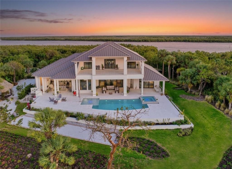 $9 Million Luxurious Island Retreat: Ultimate Boater’s Paradise in Marco Island with Stunning Gulf Views and Exclusive Amenities