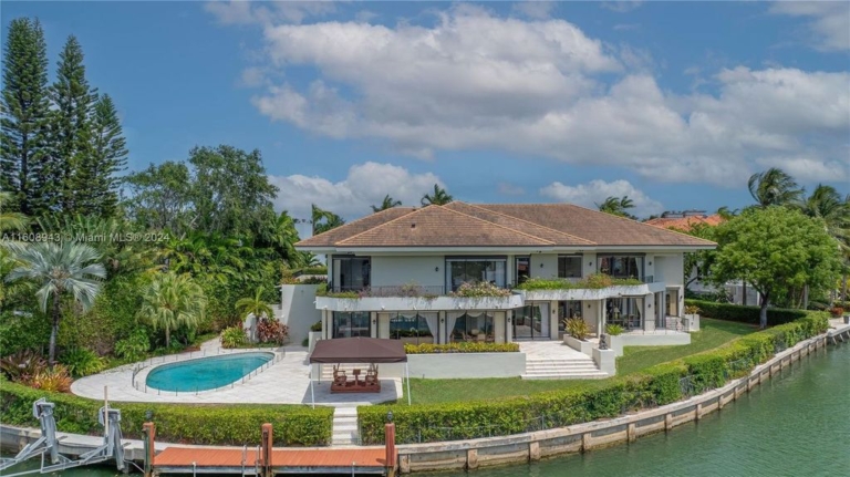 Exquisite $36 Million Waterfront Mansion with Private Dock and Custom Pool on Cape Florida Drive, Key Biscayne