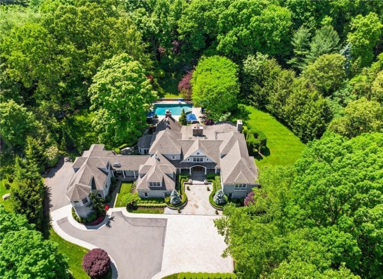 Hamptons-Style Estate on Over 2 Lush Acres in New York Listed for $3.7 Million