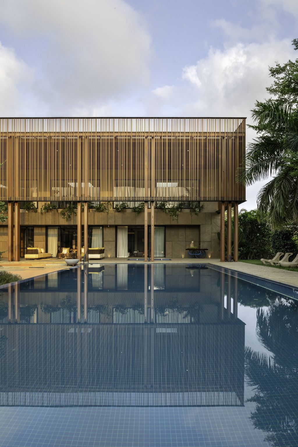 K House, Modern Tropical Design by Atelier Design N Domain