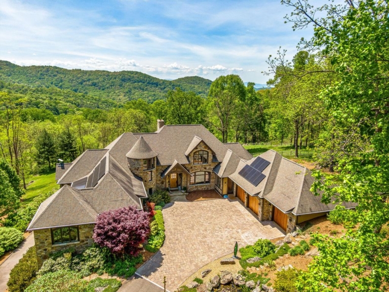 Luxe Mountain Dream Home with Magnificent Views in North Carolina Listed for $4.75 Million