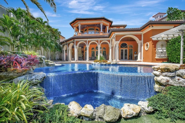 Luxurious $9 Million Lakefront Estate in Boca Raton’s Exclusive Mizner Lake Estates