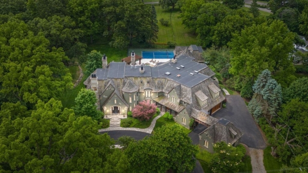 Luxurious Michigan Home Listed for $6.99 Million: A Haven of Relaxation, Entertainment, and Wellness