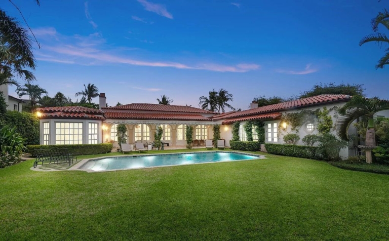 Luxurious Palm Beach Estate Designed by John Volk Asks for $24.9 Million
