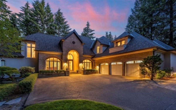 Luxurious and Entertaining Canterwood Home in Washington Listed for $2,295,000