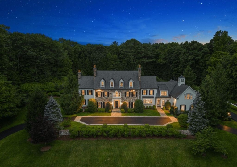 New Canaan Architectural Masterpiece: A Private Lane Estate Surrounded by Serene Forests Priced at $6,195,000