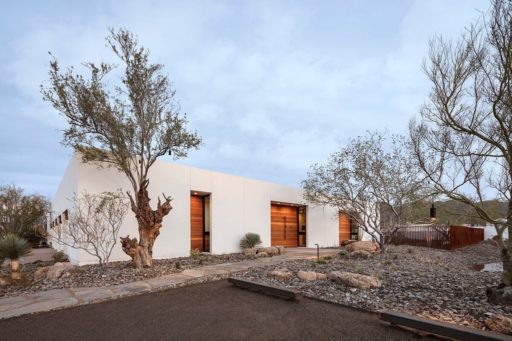 O-asis House with Desert Serenity by The Ranch Mine