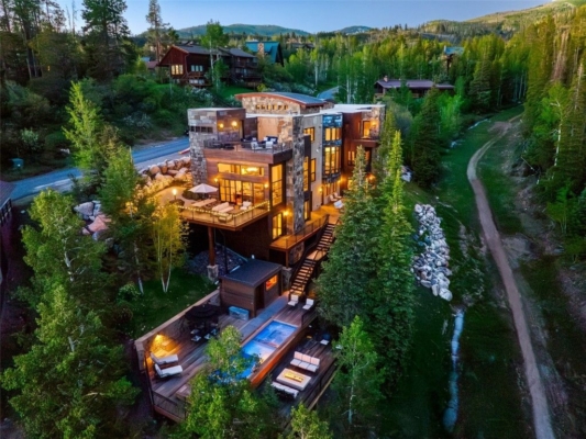 One-of-a-Kind Treasure: $24 Million Property with Coveted Ski-In/Ski-Out Access in Colorado