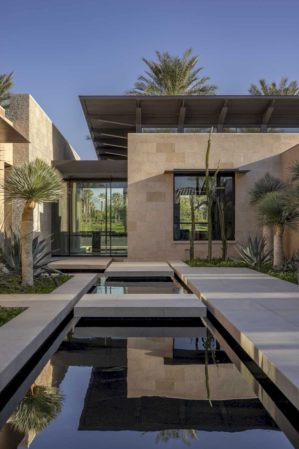 Palm Desert Retreat in Sunlit Elegance by Kor Architects