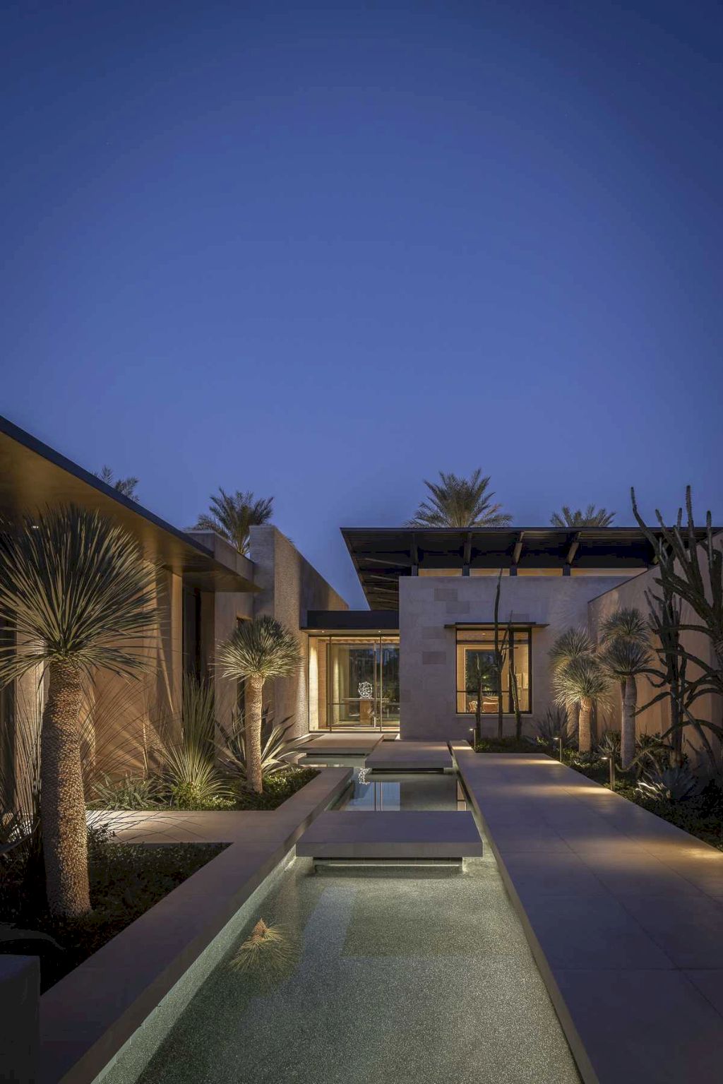 Palm Desert Retreat in Sunlit Elegance by Kor Architects