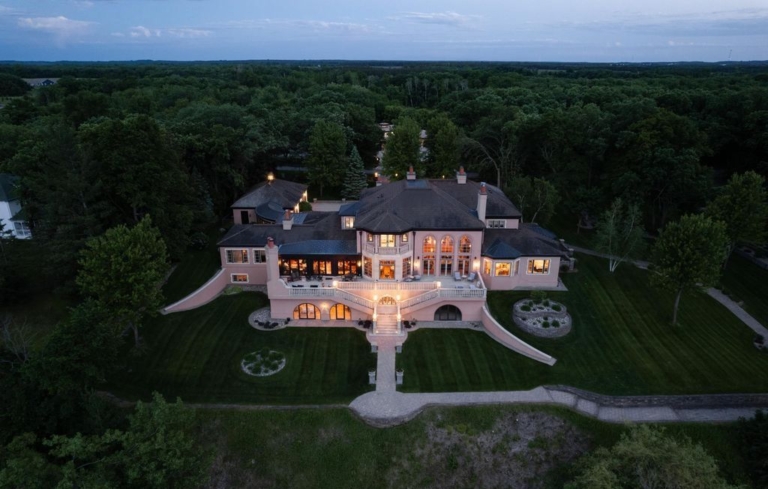 Tuscan-Inspired Mansion with Expansive Views Hits the Market in Minnesota for $14 Million