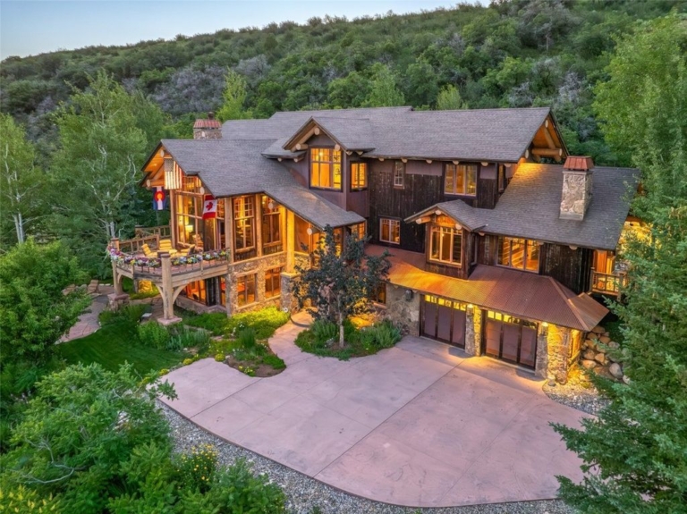Charming Custom Home in Steamboat Springs: Rustic Luxury Minutes from World-Class Skiing Listed for $6,995,000