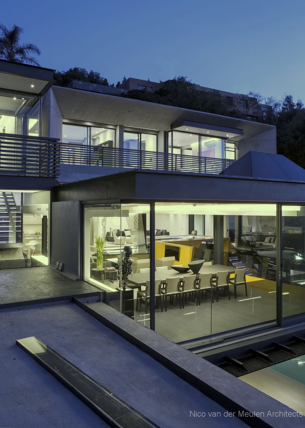 Concrete House, a marvel by Nico van der Meulen Architects