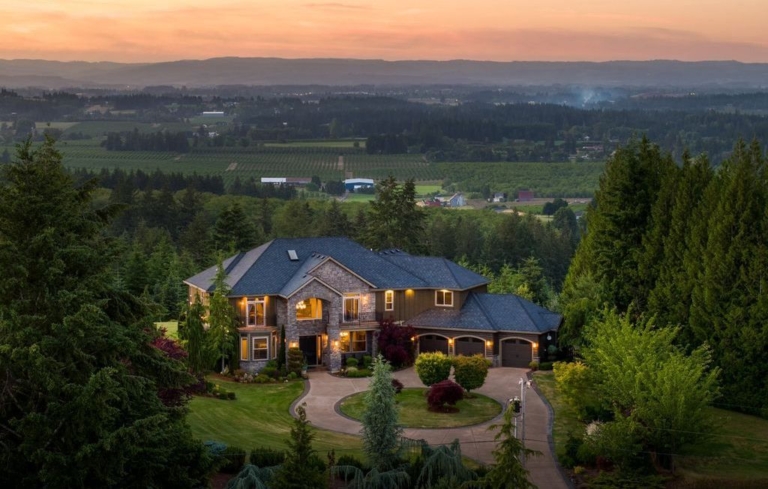 Elegant and Comfortable Luxury Estate Amidst Oregon’s Natural Beauty Asking $2.75 Million