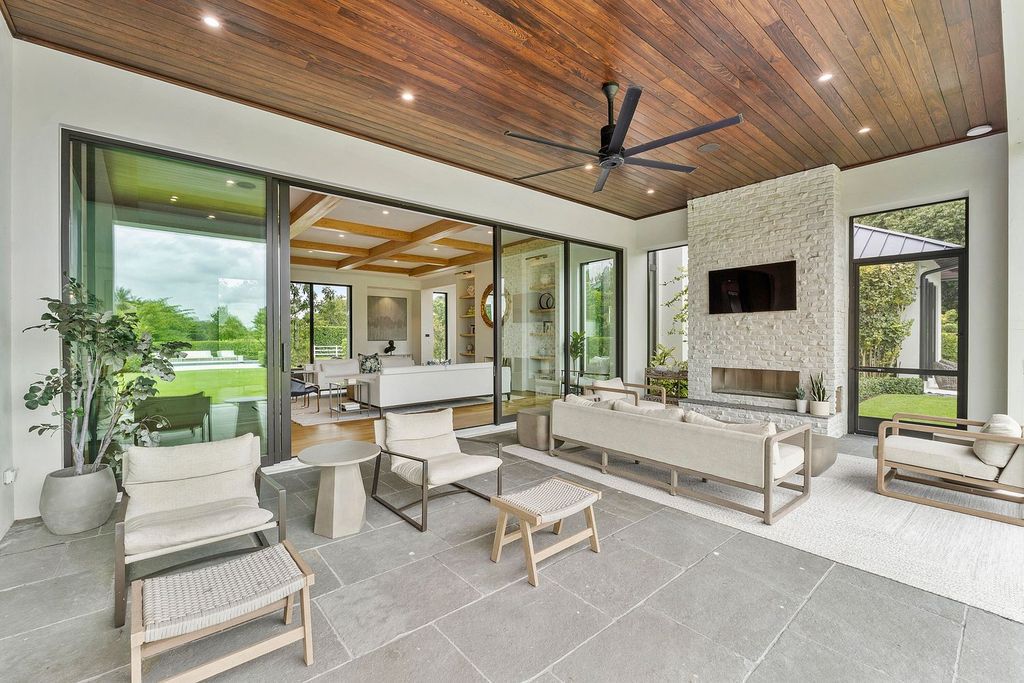 Discover this stunning 6-bedroom, 9-bathroom luxury estate spanning 10,099 square feet on a 2.88-acre lot in prestigious Delray Beach.