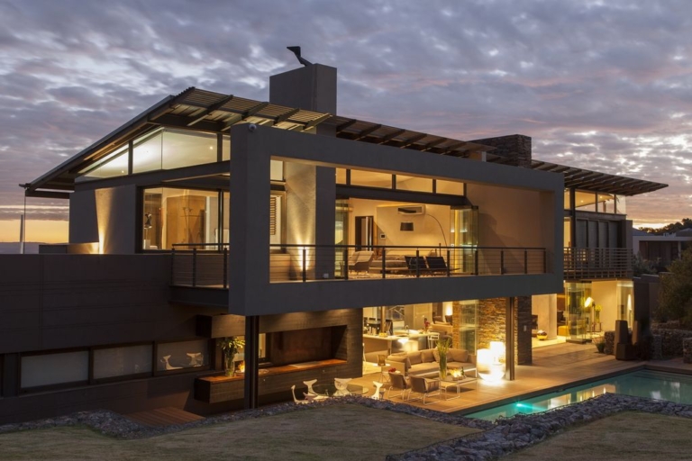 House Duk, Modern Home by Nico van der Meulen Architects