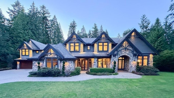 Luxurious Estate Mansion in Canada: A Masterpiece of Top-Quality Materials and Workmanship Available for C$9,988,000