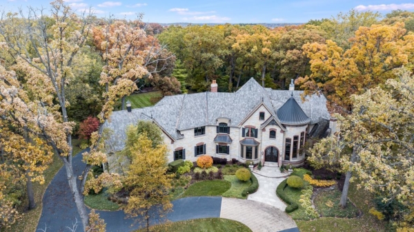 Private Estate with 100+ Year Old Oaks and Lush Landscaping in Illinois for $2.995 Million