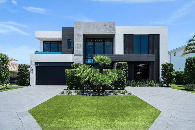 Spectacular $7.8 Million Modern Waterfront Estate with Cutting-Edge Design and Luxury Amenities in Boca Raton
