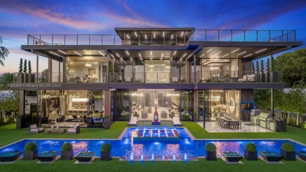 Ultimate Waterfront Luxury: $47.9 Million Fort Lauderdale Mansion with Prime Deep-Water Frontage