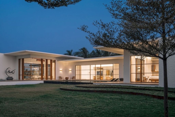 White House, A Serene Oasis by Dipen Gada and Associates