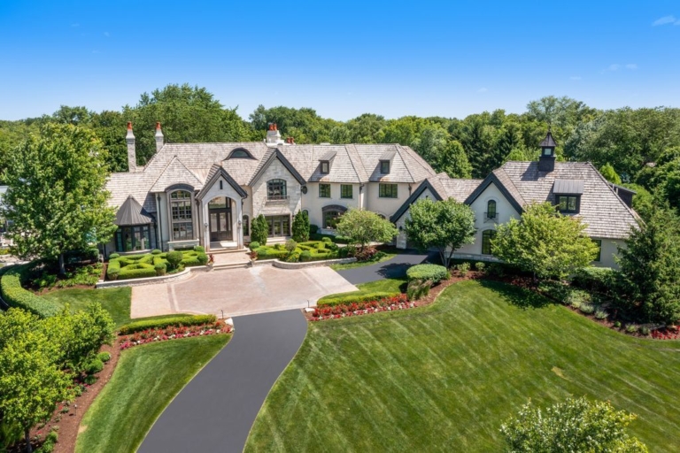 $9.85 Million Illinois Estate: Unmatched Craftsmanship and Amenities on Nearly Three Pristine Acres