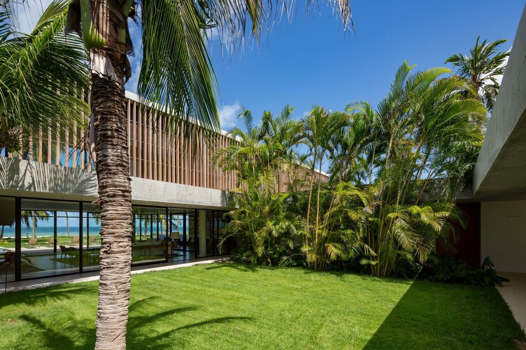 Casa Onze with Coastal Landscape by UNA barbara e valentim