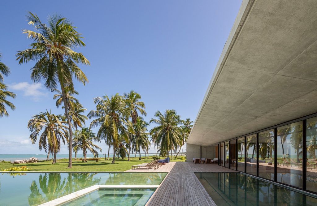 Casa Onze with Coastal Landscape by UNA barbara e valentim