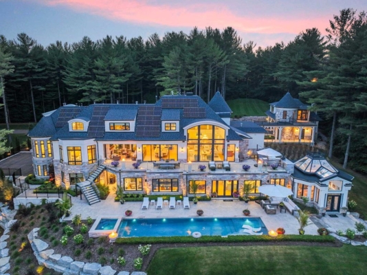 Extraordinary Fully Renovated Home by Award-Winning Builder Chatsworth Fine Homes in Ontario for C$18.8 Million