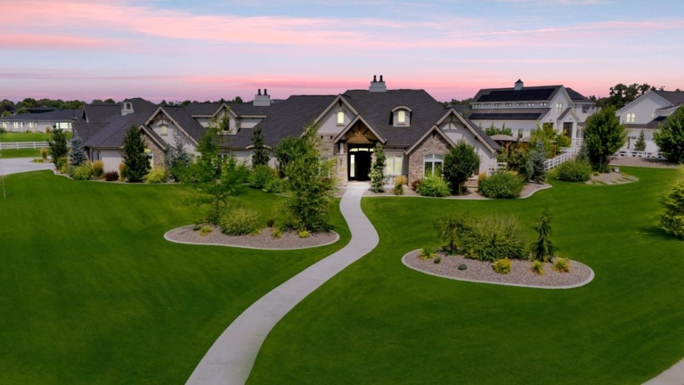 Idaho $3.15 Million Single-Level Beauty: 1.8 Acres of Stunning Curb Appeal