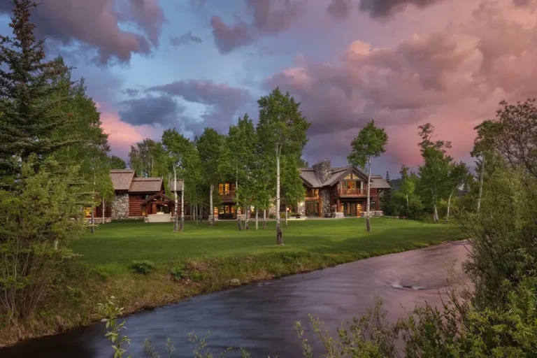 Luxury and Serenity: $31.5 Million Estate on Lake Creek, Wyoming with Breathtaking Views