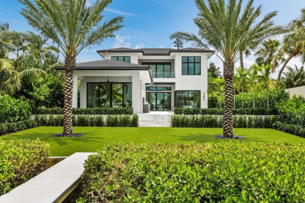 Spectacular $11.5 Million Direct Intracoastal Estate with Modern Architecture and Unmatched Luxury in North Palm Beach