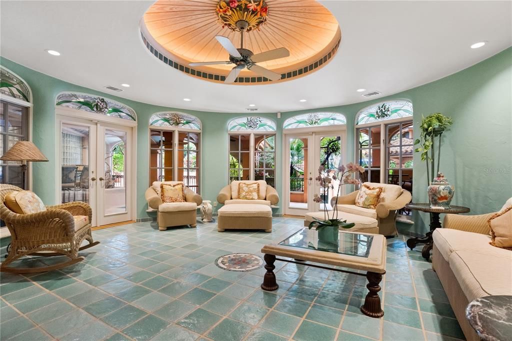 Welcome to "Puesta del Sol," a breathtaking 5-bed, 9-bath, 8,377 square feet lakefront estate in Isleworth, Windermere.