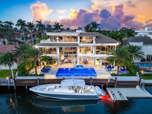 $25 Million Ultra-Modern Waterfront Estate with Private Dock and Beach Club Access in Exclusive Harbor Beach, Fort Lauderdale