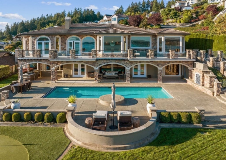 Charming and Elegant Waterfront Estate in Washington, Listed for $4.299 Million