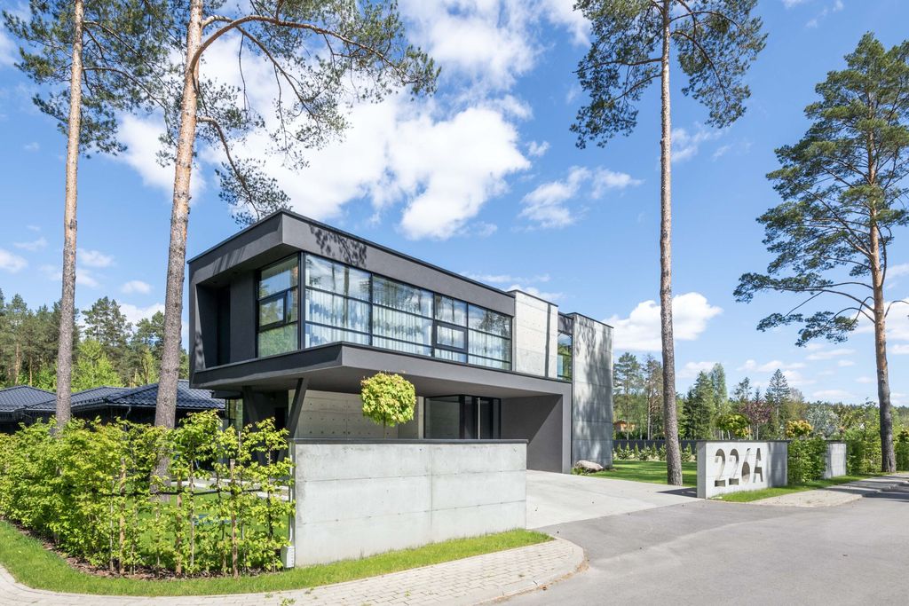 Concrete House, A Modern Haven by ArchLAB studio