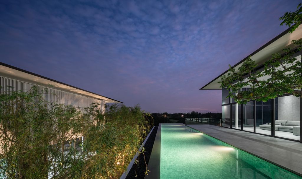 Layup House in Thailand by Ayutt and Associates design