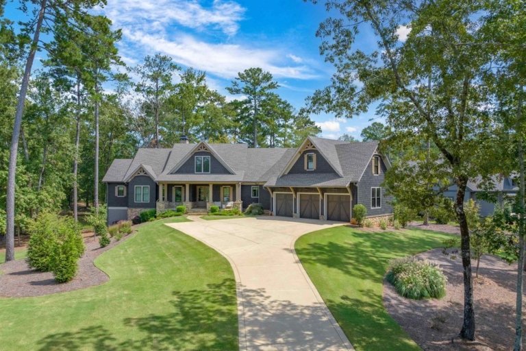 Luxurious Georgia Residence Offering World-Class Amenities Including Golf and Tennis, Listed at $2.95 Million