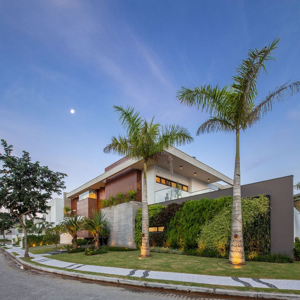 Prime House, A Coastal Retreat by Raiz Arquitetura