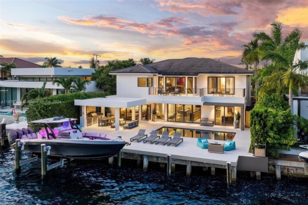 $10 Million North Miami Waterfront Estate with 6 Bedrooms and Luxury Finishes