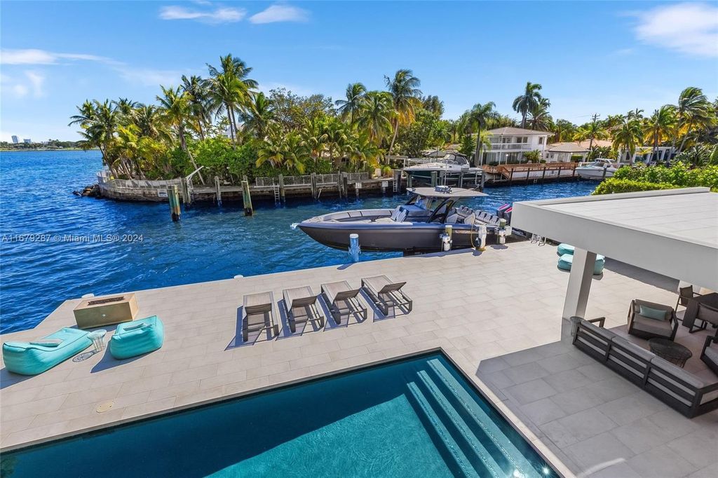 $10 Million North Miami Waterfront Estate with 6 Bedrooms and Luxury Finishes