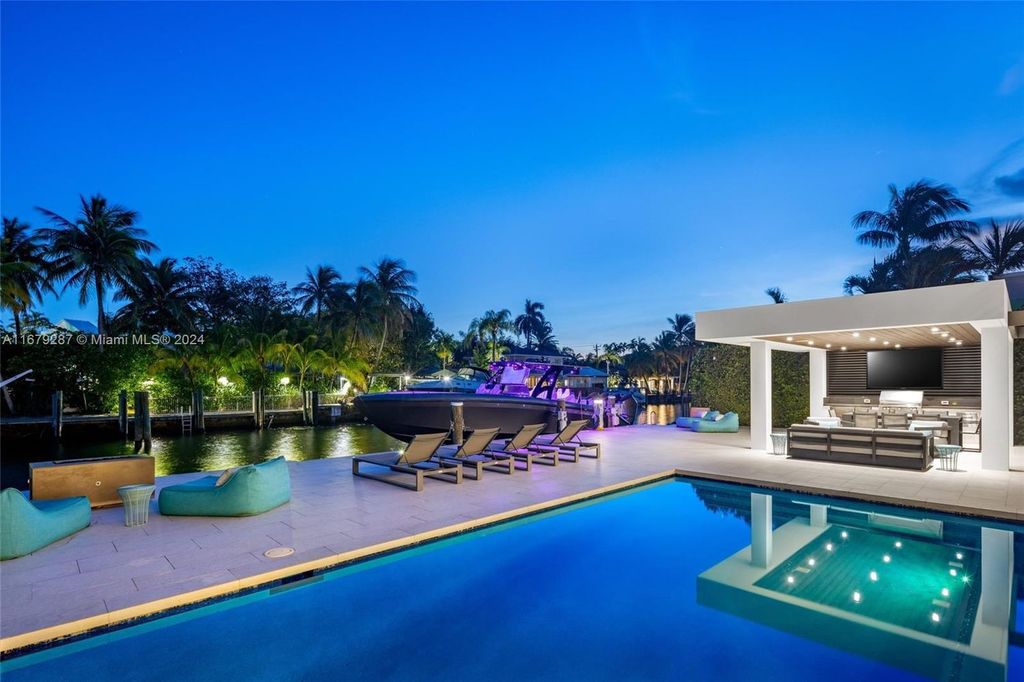 $10 Million North Miami Waterfront Estate with 6 Bedrooms and Luxury Finishes