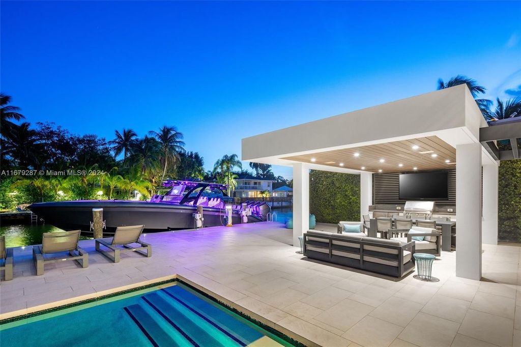 $10 Million North Miami Waterfront Estate with 6 Bedrooms and Luxury Finishes