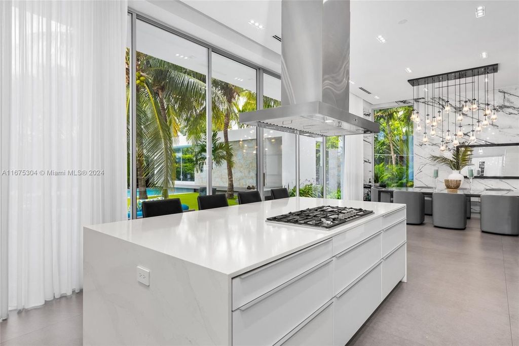 $11 Million Modern Luxury Estate Featuring Resort Style Amenities on Hibiscus Island Miami Beach