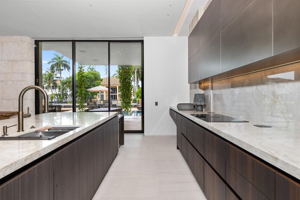 $21.9 Million Spectacular Home with Infinity Pool and Premium Finishes in Fort Lauderdale’s Exclusive Las Olas